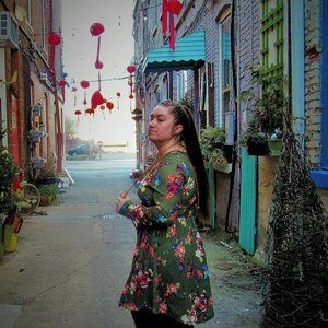 Meet your Posher, Cynthia